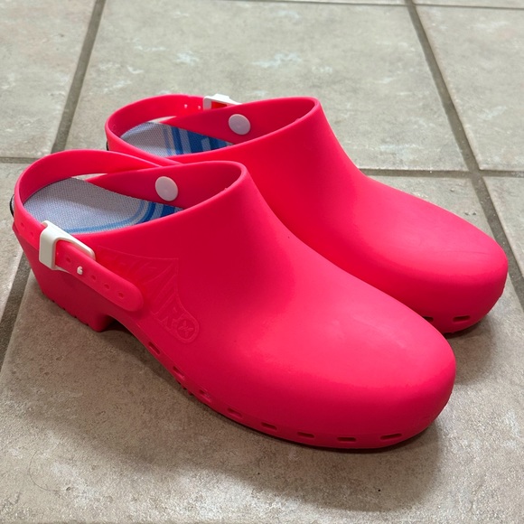 calzuro Shoes Calzuro Classic Clogs Without Holes Hot Pink Size 394